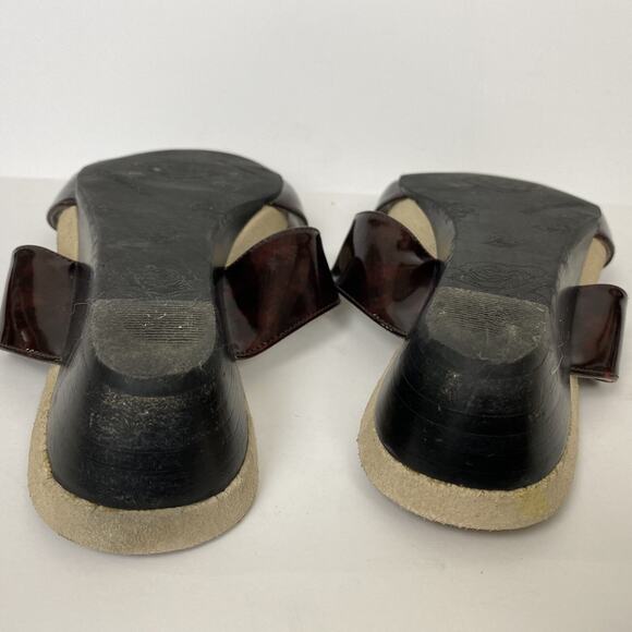 Ros Hommerson Sandals 9 M Brown Tortoise Patent Leather Gold Trim Open Toe Wedge - Picture 8 of 9